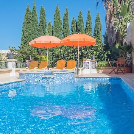 Central Villa Flatlet With Pool - Free Parking And Wifi Lija Exterior foto