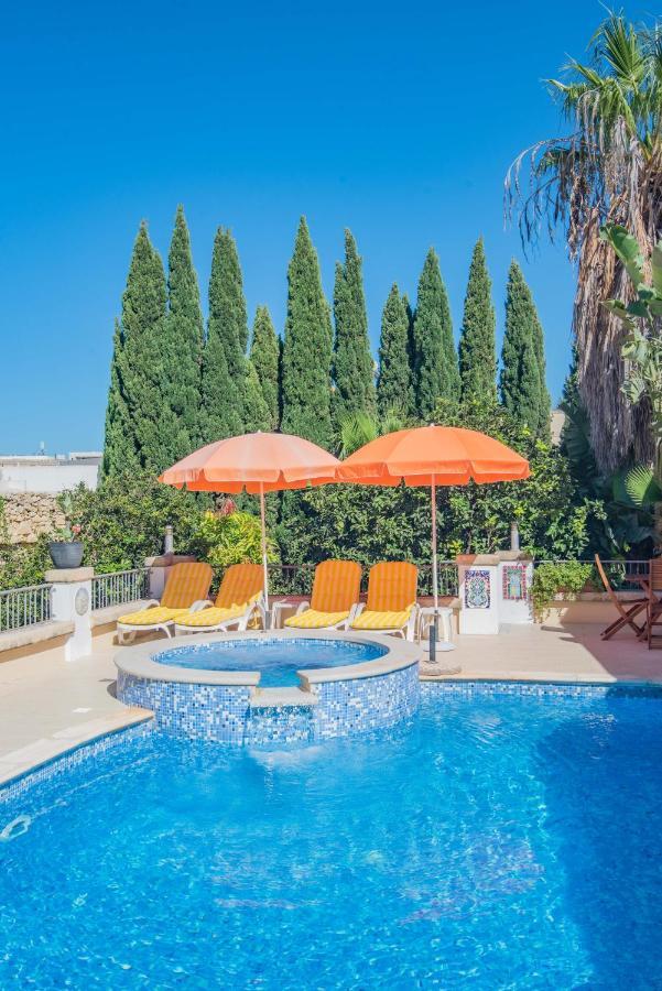 Central Villa Flatlet With Pool - Free Parking And Wifi Lija Exterior foto