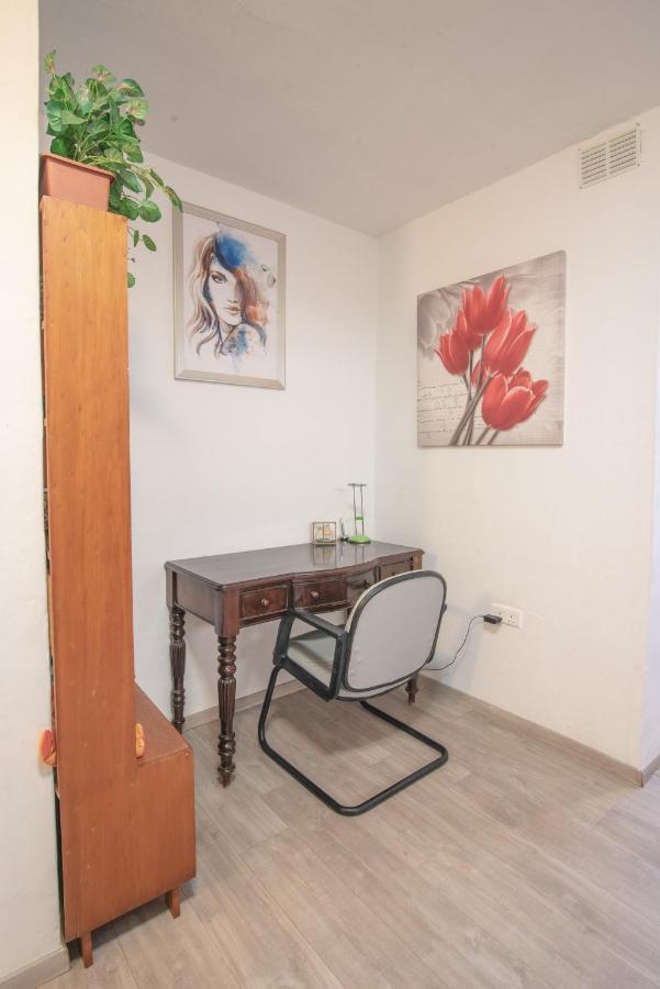 Central Villa Flatlet With Pool - Free Parking And Wifi Lija Exterior foto