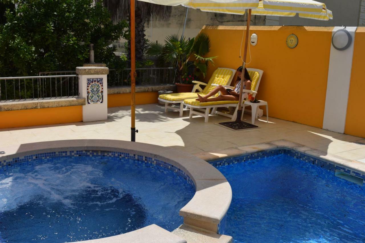 Central Villa Flatlet With Pool - Free Parking And Wifi Lija Exterior foto